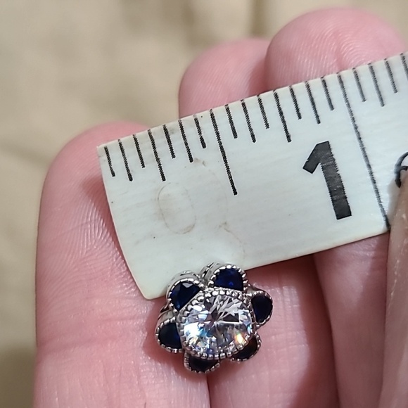 Tanzanite sterling silver earrings studs flowers CZ sparkly Tested estate - Picture 3 of 15